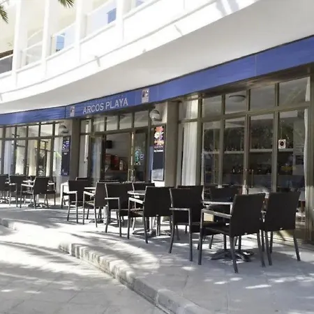 Lägenhetshotell Arcos Playa S'Illot (Mallorca)